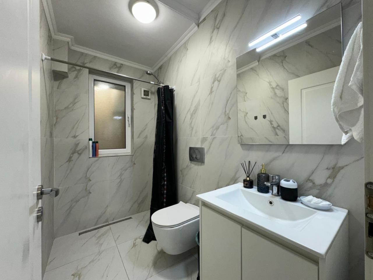 Center Luxury Rooms Тирана Экстерьер фото